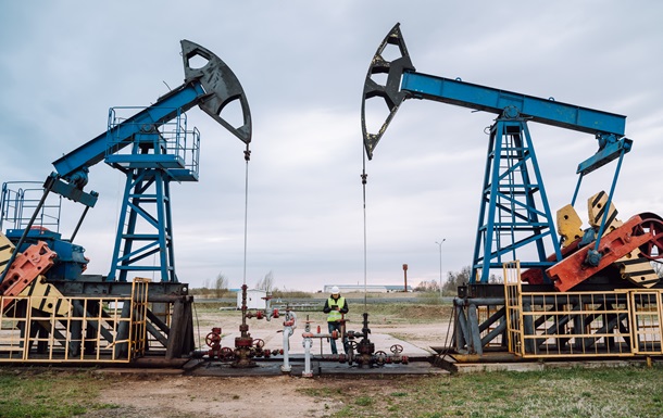 Российская нефть продается с рекордными скидками из-за пошлин Трампа