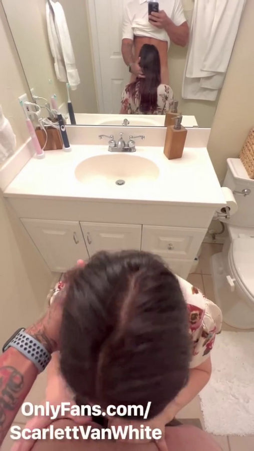 Onlyfans: Scarlett VanWhite  Thanksgiving Bathroom Sex With CUM IN MOUTH Almost Caught Scarlett VanWhite [SD 1080p]