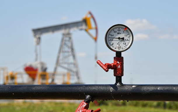 Нефть дешевеет перед саммитом на Аляске