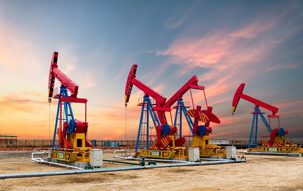 МЭА прогнозирует рекордный профицит нефти