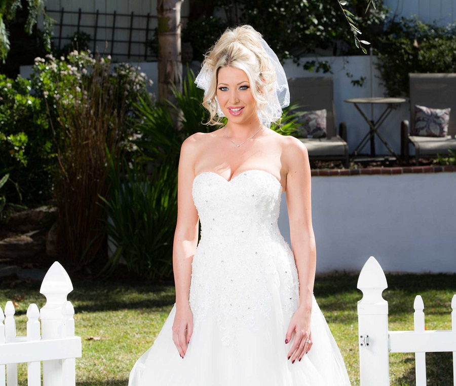 Lexi Lowe The Bride Cheated On Her Husband Just Before The Wedding