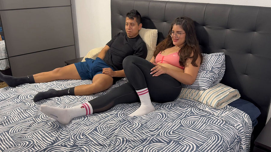 Curvy Latina  Sex with Stepsister in Nike Pro Leggings MargotDeluxe (Onlyfans) FullHD 1080p
