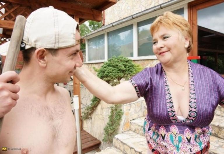 Elisia- Mature Hardcore 720p