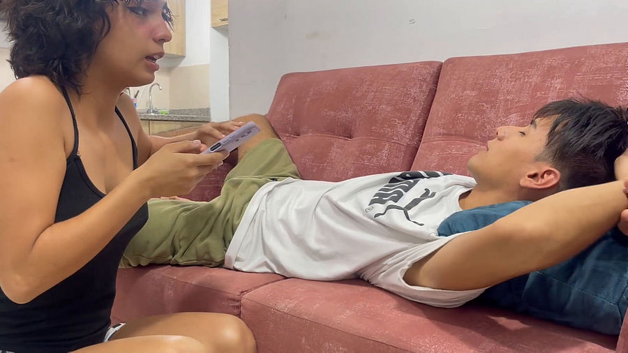 My Little Stepsister Wakes Me Up With The Best Blowjob Of My Life And Makes Me Cum In Her Pussy Julianapalvin (Onlyfans) FullHD 1080p