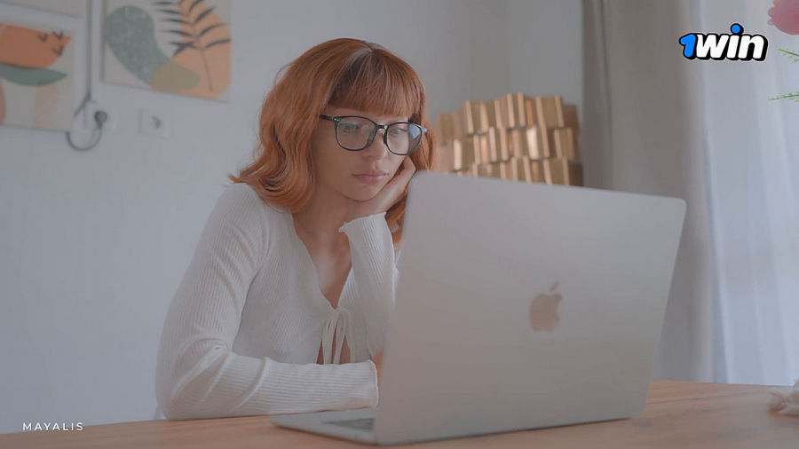 Onlyfans: She Makes Him Cum Inside Her Tight Young Pussy On Zoom Meeting MayaLis [FullHD 1080p]