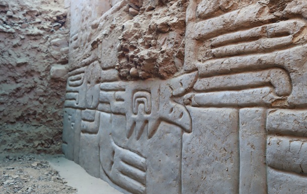 В Перу обнаружили уникальный 3D-мурал возрастом около 4 тысяч лет