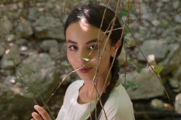 Eveline Angel - Stay Awhile