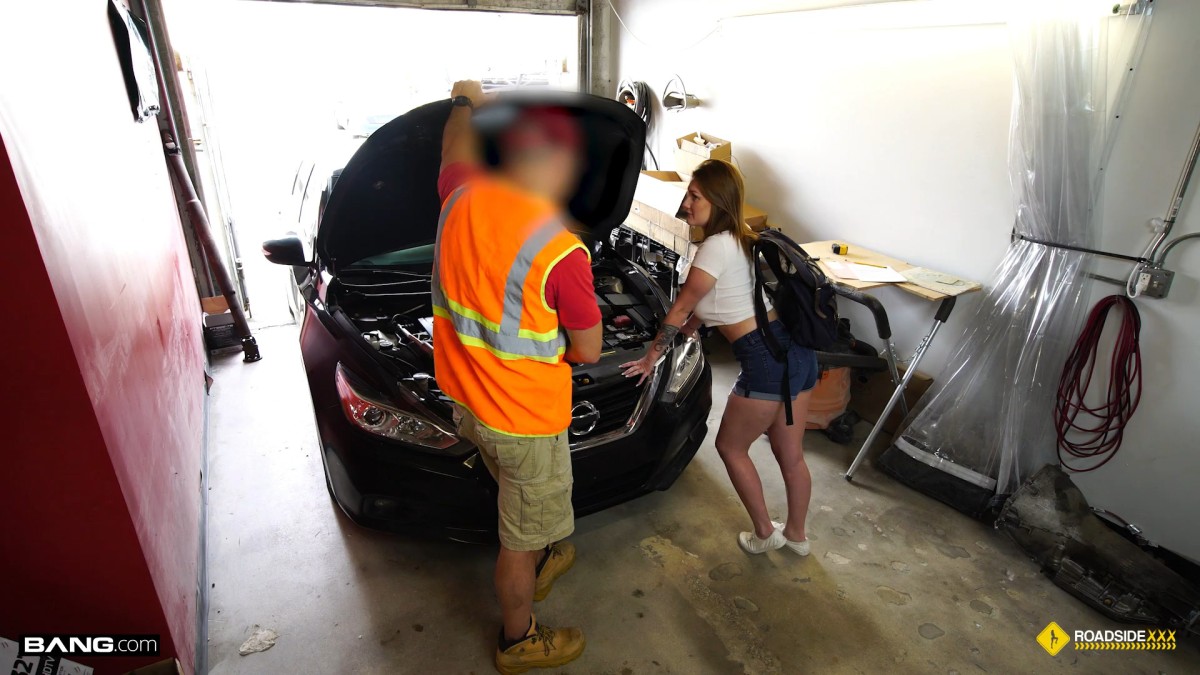 Aria Kai - Aria Kai Gets Her Car Fixed And Her Pussy Stuffed With Dick