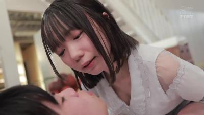 [mosaic_reduce_version] IPZZ-615 見た目は○女、中身はビッチな合法ロリ女先生は生徒を○○コンに目覚めさせてしまう 日向由奈